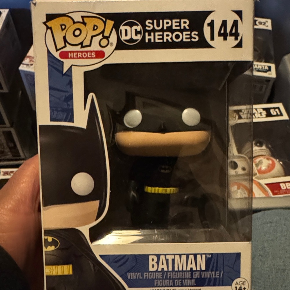 Pop Super Heroes Batman Vinyl Figure